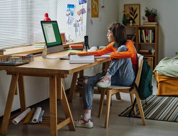 Így rendszerezd a gyerek tanszereit – kreatív megoldások