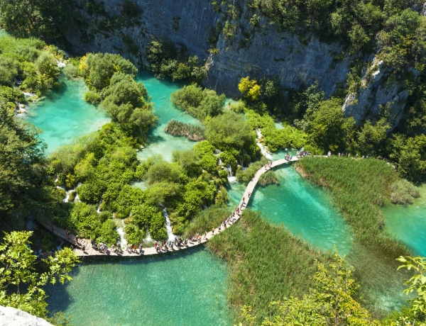 Még nem késő elindulni! 5 gyönyörű európai úti cél, amit autóval is elérhetsz