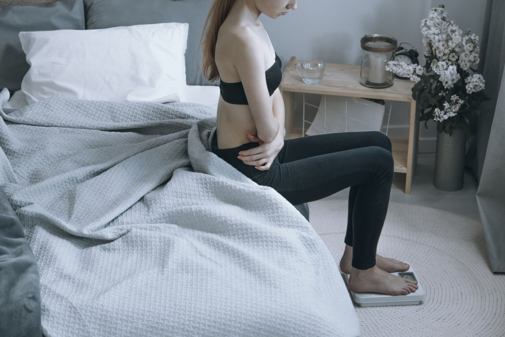 „Folyton a kövér lányt láttam magamban.” – Egy anorexiás lány igaz története