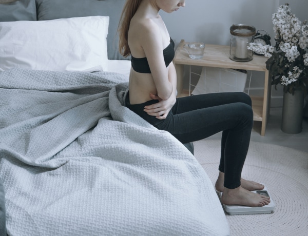 „Folyton a kövér lányt láttam magamban.” – Egy anorexiás lány igaz története