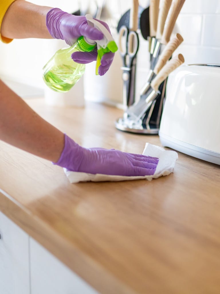 Milyen gyakran tisztítsd a fa konyhapultot?