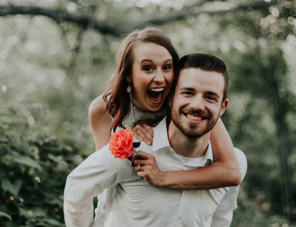 A saját arcunk vonásait keressük párválasztáskor? Ezért hasonlítanak a párok