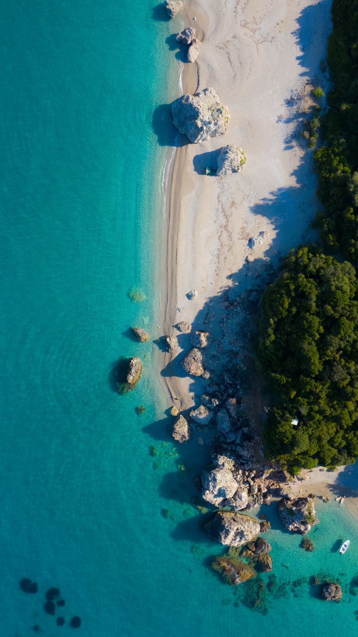 Albánia Bali helyett