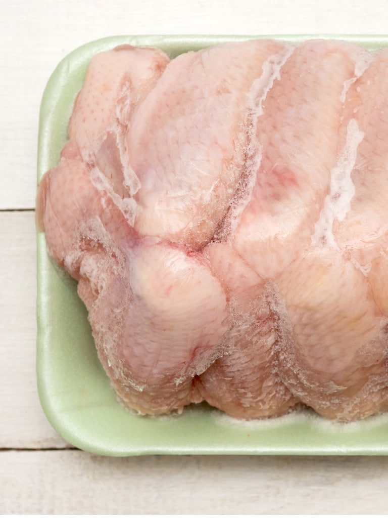 A húsok kiolvasztása az asztalon