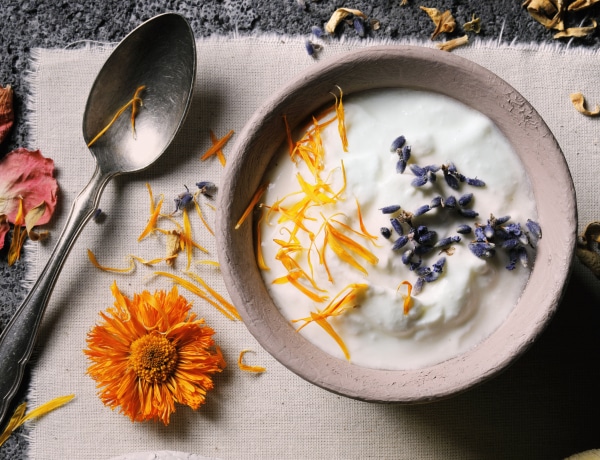 Joghurtot a lábadra! Elképesztő dolgokra jó a natúr joghurt