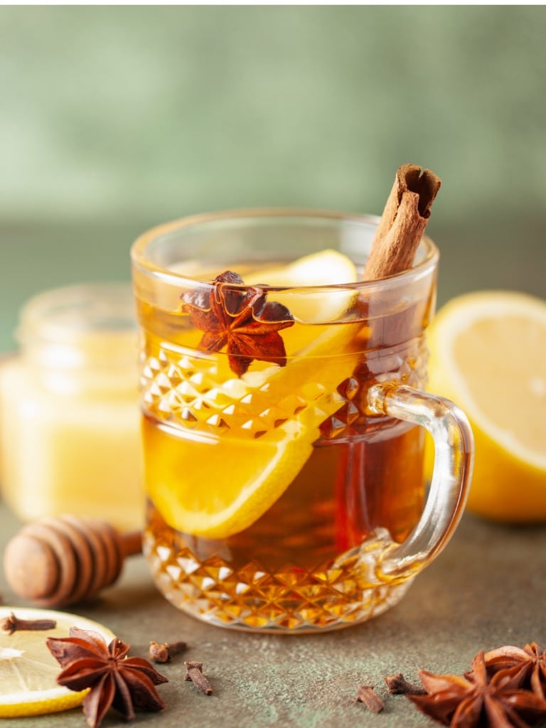 Mézes-vajas Hot Toddy: ha a mézeskalács egy koktél lenne