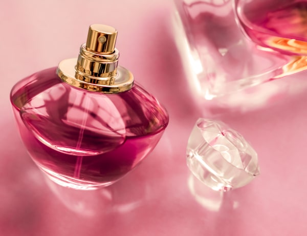 Így rétegezd a parfümödet – a legjobb és legrosszabb illatpárok