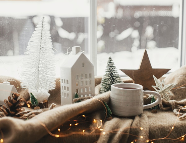 Így töltheted meg élettel a széles ablakpárkányokat karácsonykor 