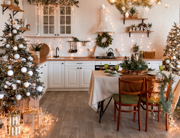 Ezzel a karácsonyi szekrénydíszítő trükkel filmbeillő lesz az otthonod