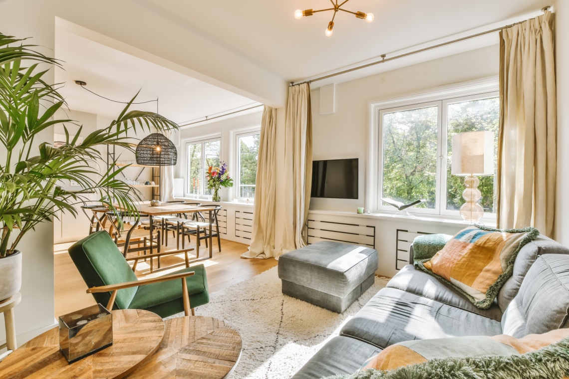 Ezek a padlószínek segítenek abban, hogy nagyobbnak tűnjön a szoba