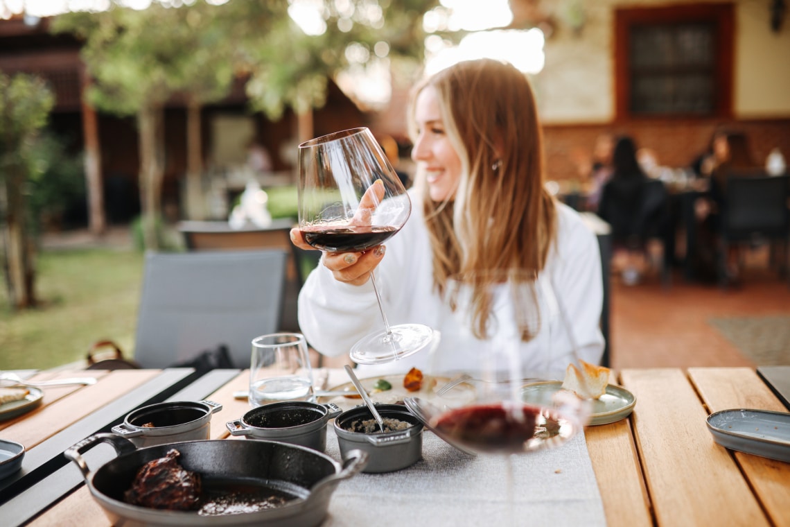 Neked is mindig fáj a fejed a vörösbortól? Ez az oka!