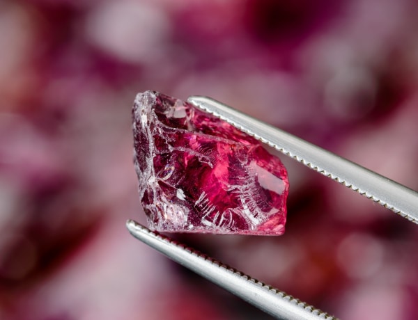 Ez az ásvány jelképezi a januárt és így hathat rád az energiája