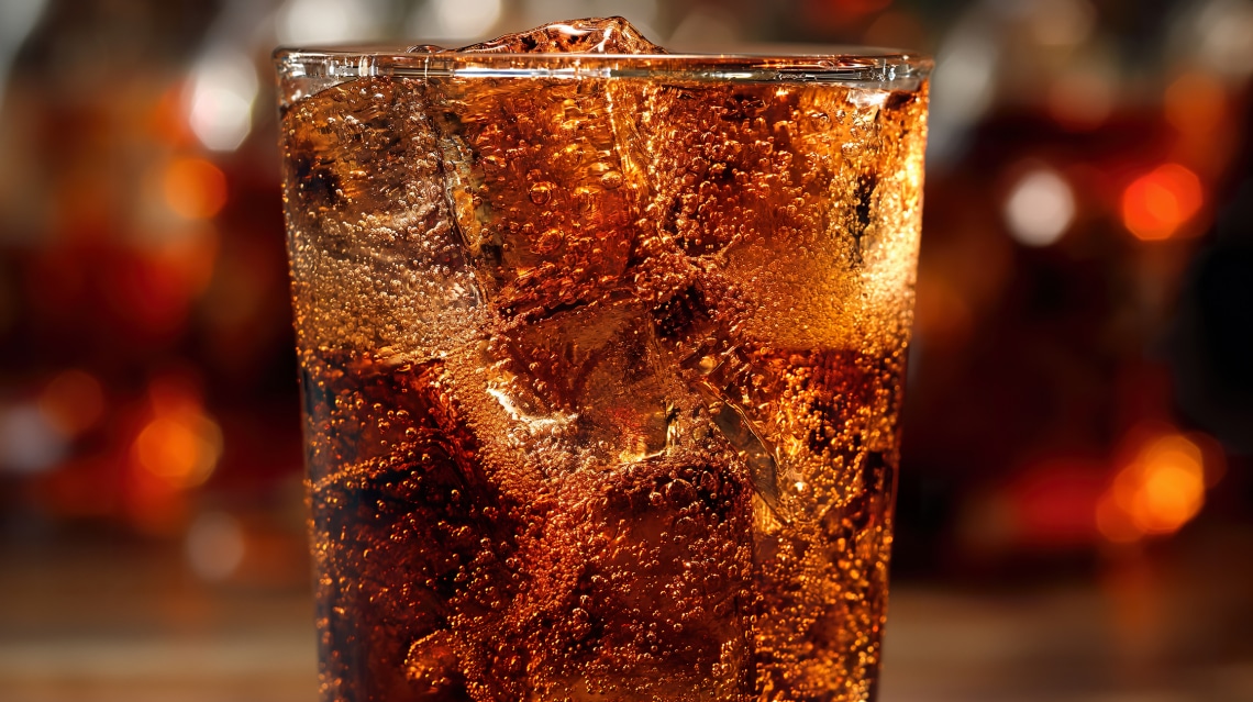 5 kólás trükk: szuper háztartási tippek, amik tényleg beválnak