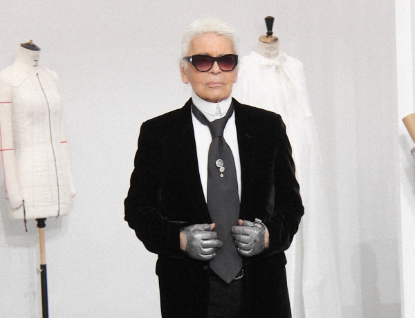 Macska saját vagyonnal, diétás kóla reggeltől estig – elképesztő tények a legendás Karl Lagerfeldről