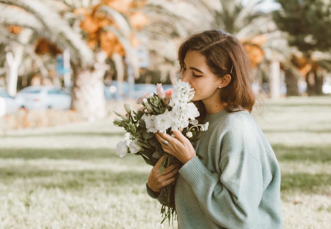 Neurológusok szerint a virágok illata okosabbá és boldogabbá tesz – a legjobb parfümök