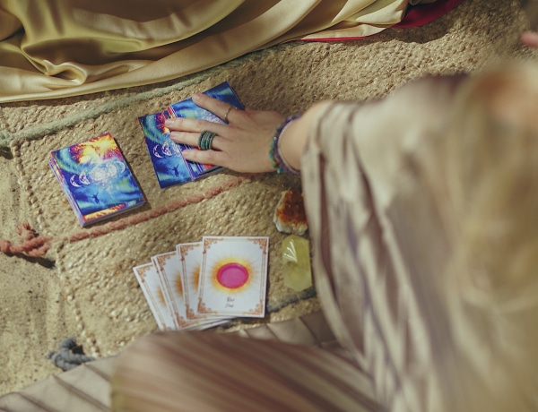 A Torony lapja: ezt üzeni április Tarot kártyája 2024-ben