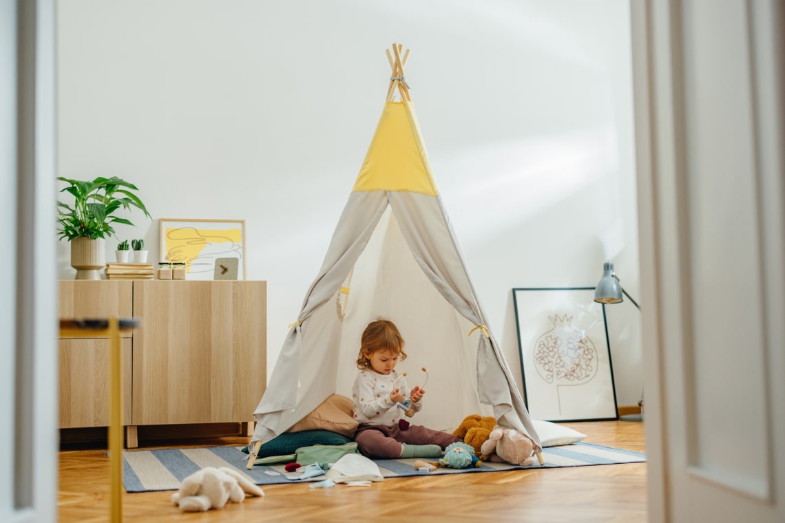 10 ötletes játszósarok a nappaliban – Mert a kicsi mindig a közeledben akar lenni!