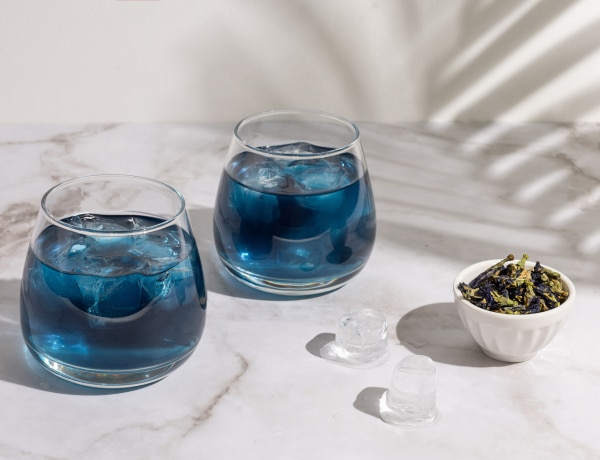 A kék tea igazi csodaszer. Hangulatjavító és konkrétan megszépít