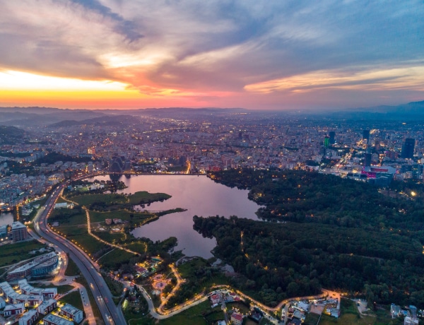 Közvetlen járat Budapestről: ezekkel a látnivalókkal csábít Tirana