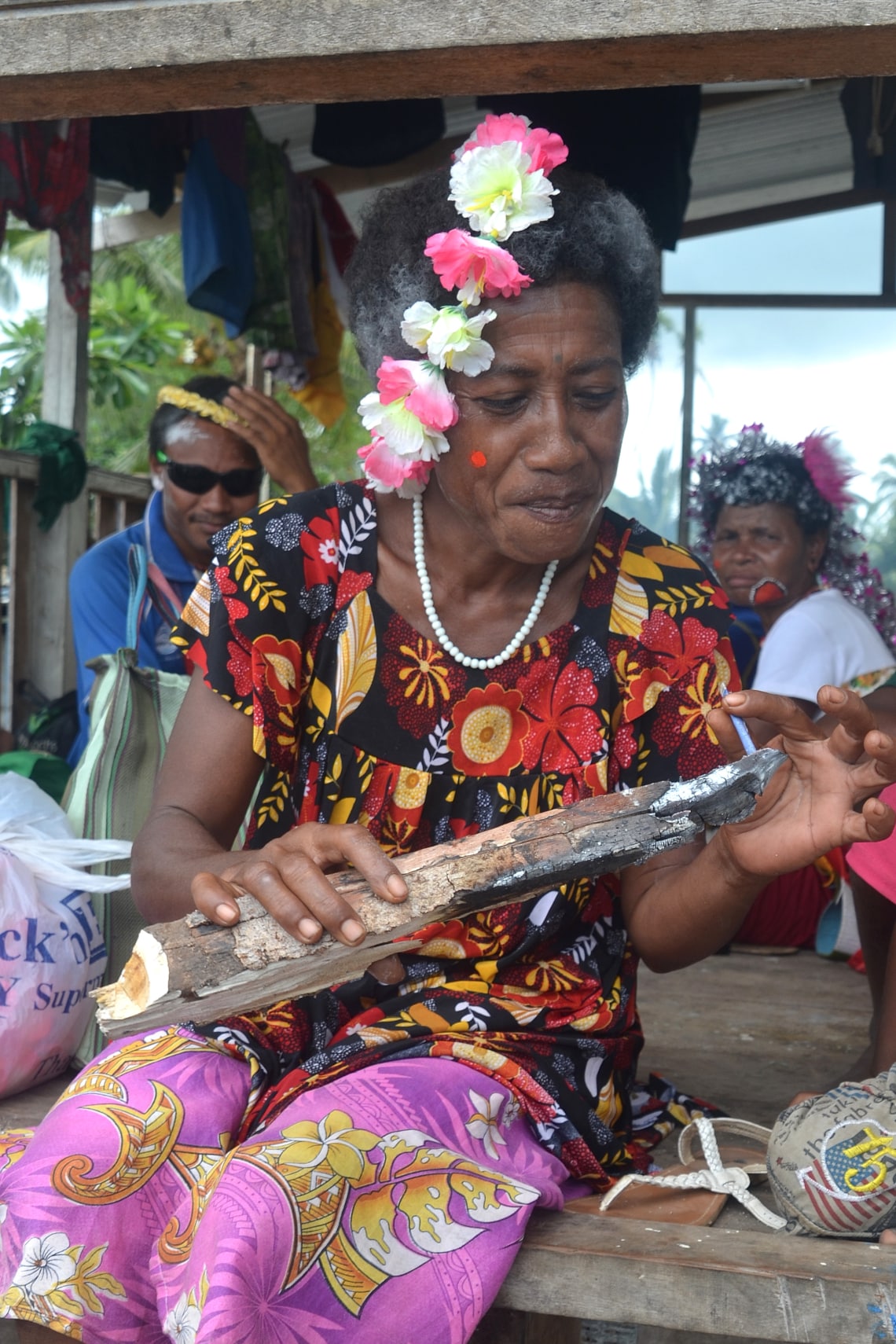 Dohánnyal díszített fák