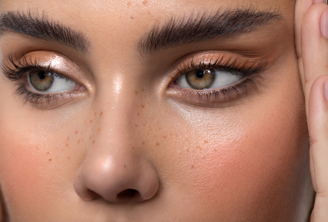 8 termék, amitől laminált hatású lesz a szemöldököd – lelőhelyekkel