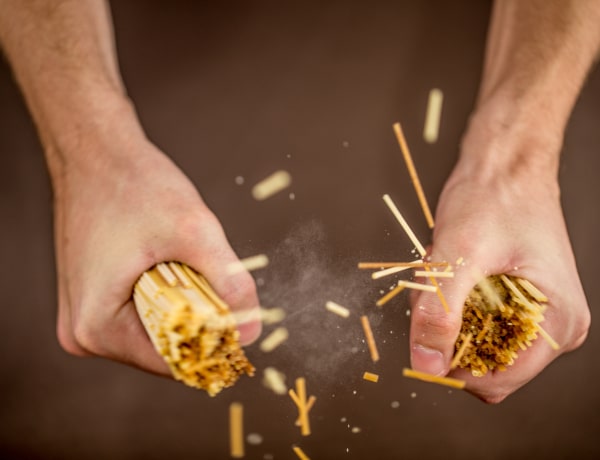 „Kettétörte a tésztát, a mosogatót szemetesnek használta”- A legdurvább konyhai bűnök