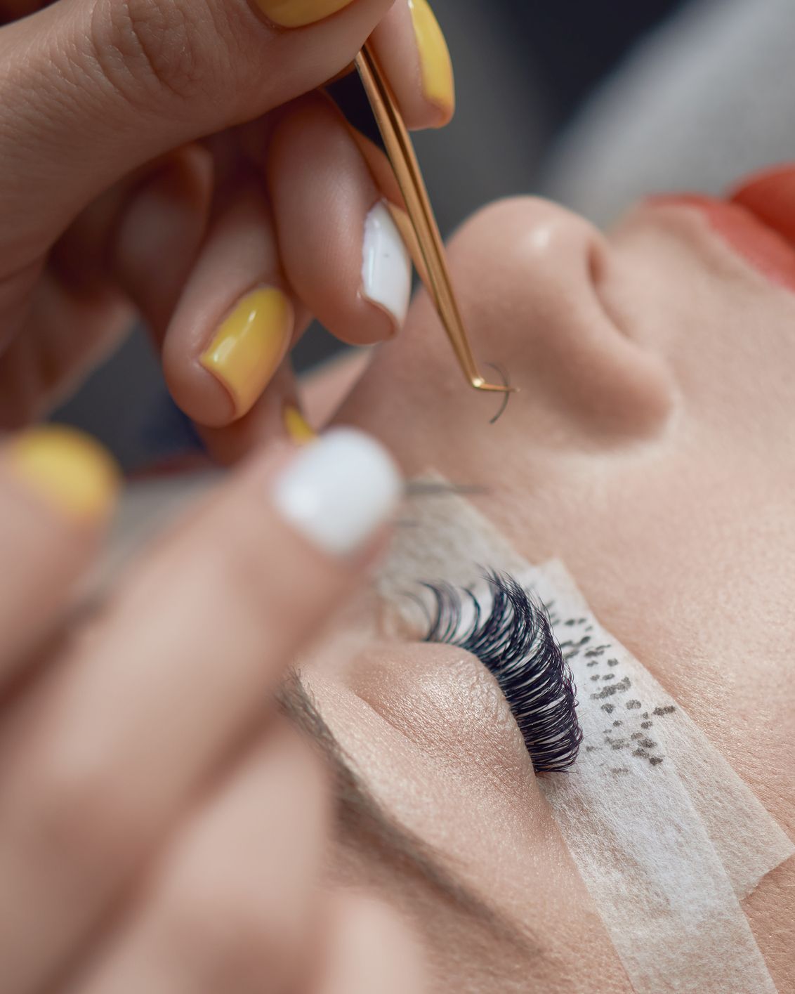 Zavar a műszempilla