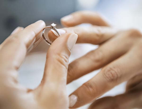 „Felbontottam az eljegyzésem.” Nők, akik esküvő előtt szakítottak partnerükkel