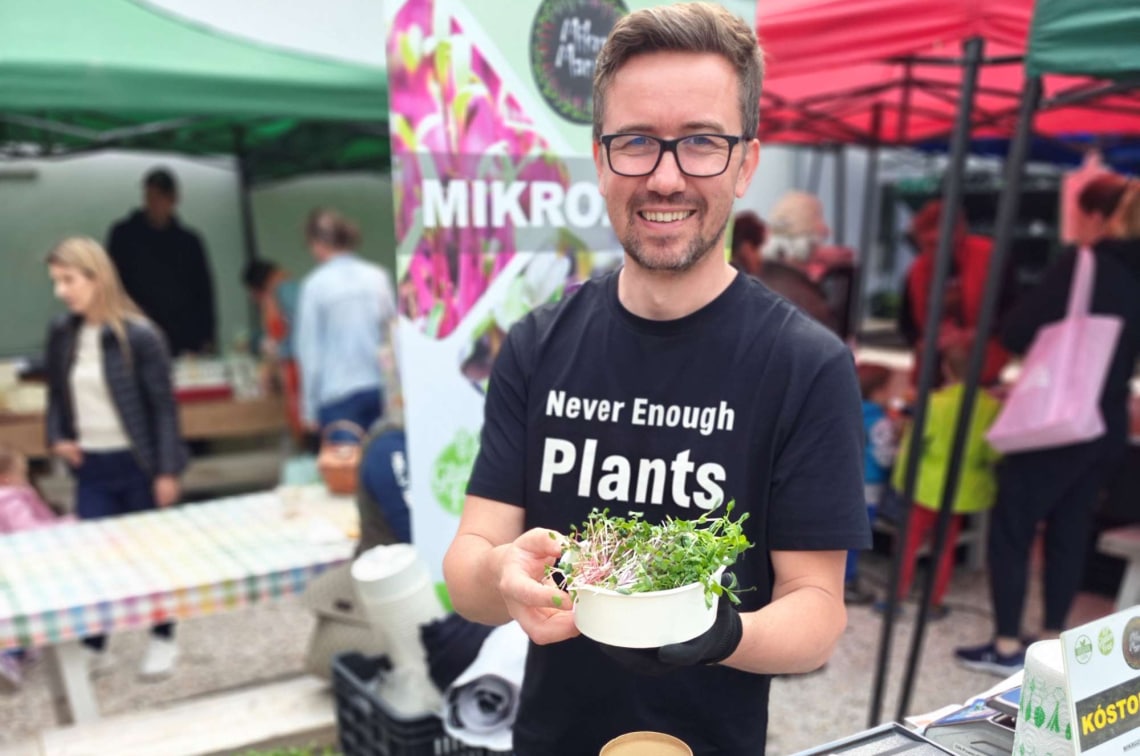 Mikrozöldek termesztésére cserélte a nagyvállalati környezetet József, ma a MikroManna büszke tulajdonosa
