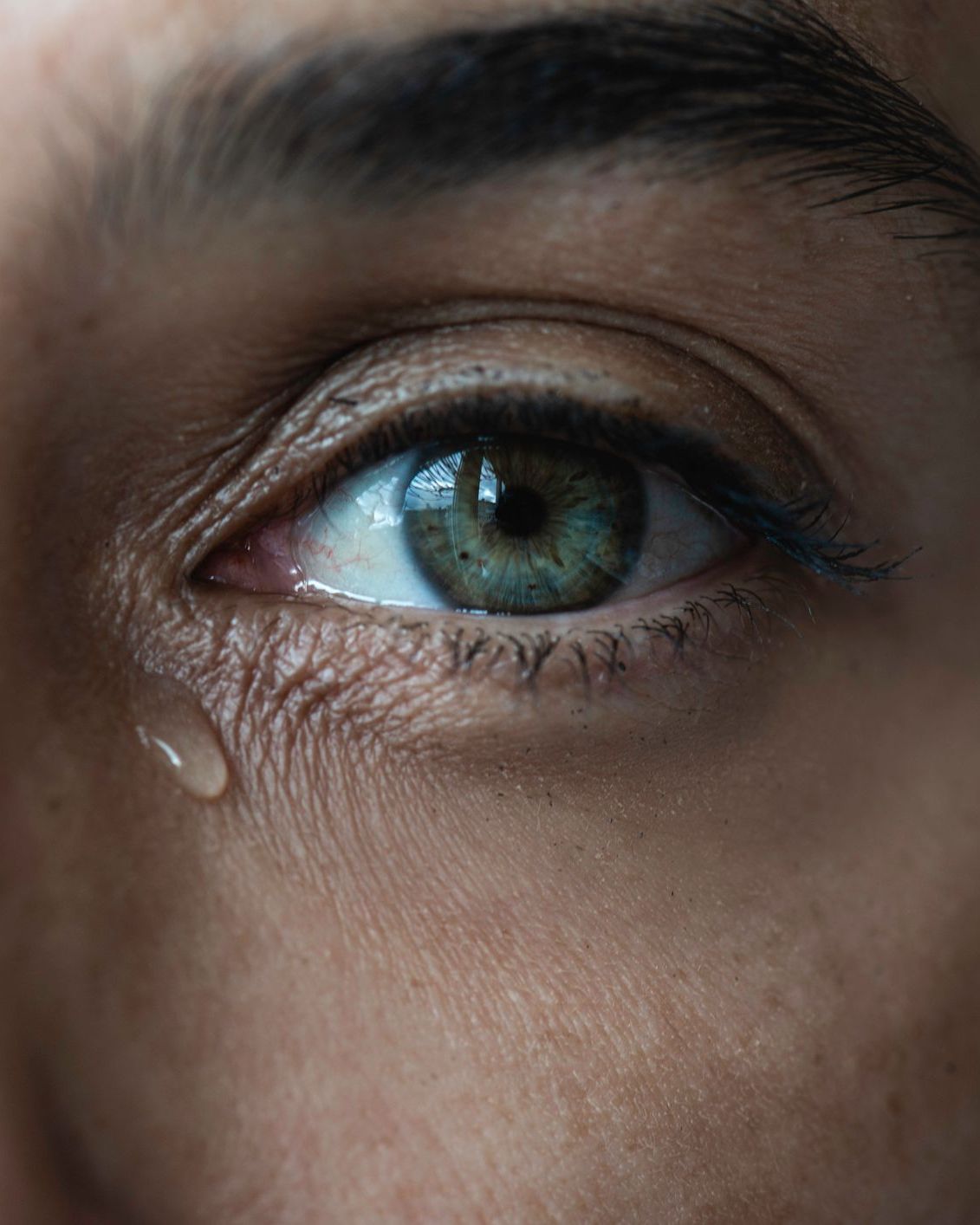 Mi okozhatja a könnyezést?