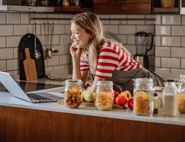 Így állítsd össze a napi étkezéseidet, hogy kitartson a lelkesedésed – szakértői tippek