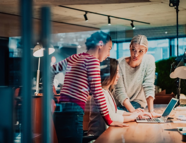 „Spriccelő nagyi” nevet kapott az üdítő! Hatalmas PR katasztrófák