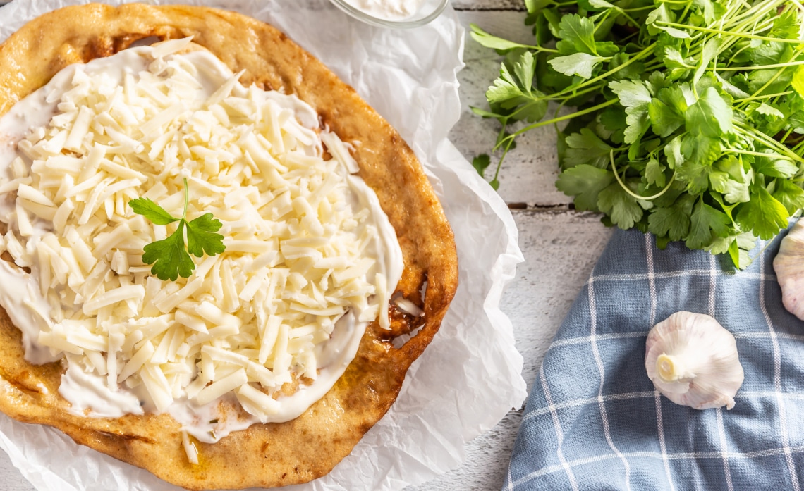 Így készíts idén nyáron isteni glutén- és tejmentes lángost és egyéb strandkajákat, ha már ki vagy rájuk éhezve