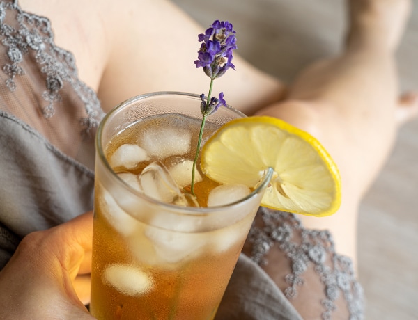 A természet erejével élve készülnek testet-lelket tápláló gyógynövényes teakeverékek az UKKO Teánál