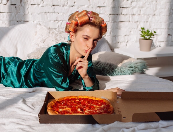 Psszt! Amit a nők imádnak egyedül csinálni, de nem kötik a pasik orrára