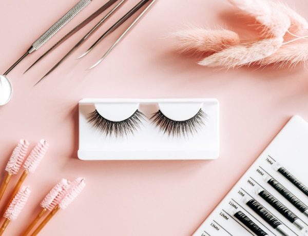 Ez a 6 legtermészetesebb műszempilla, ami azonnal alkalmivá varázsolja a sminked