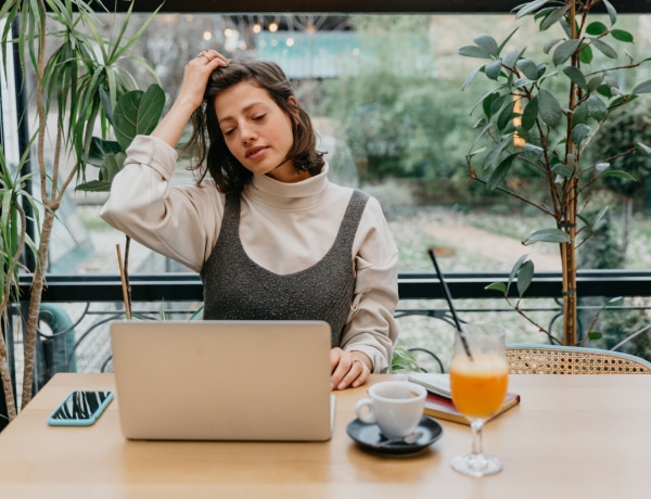 „Ne igyál annyi lattét és lesz pénzed” – Boomerek, akiknek fogalma sincs arról, milyen nehéz megélni manapság egy fiatalnak