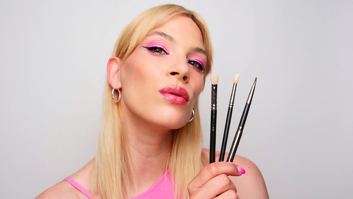 Így készül egy vadító fesztivál smink – a sminkmester ecsetjei alatt