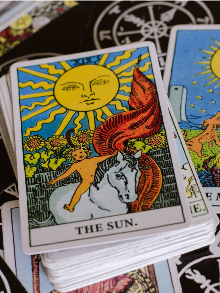 Meditálj a Nap Tarot-kártya jelentésén!