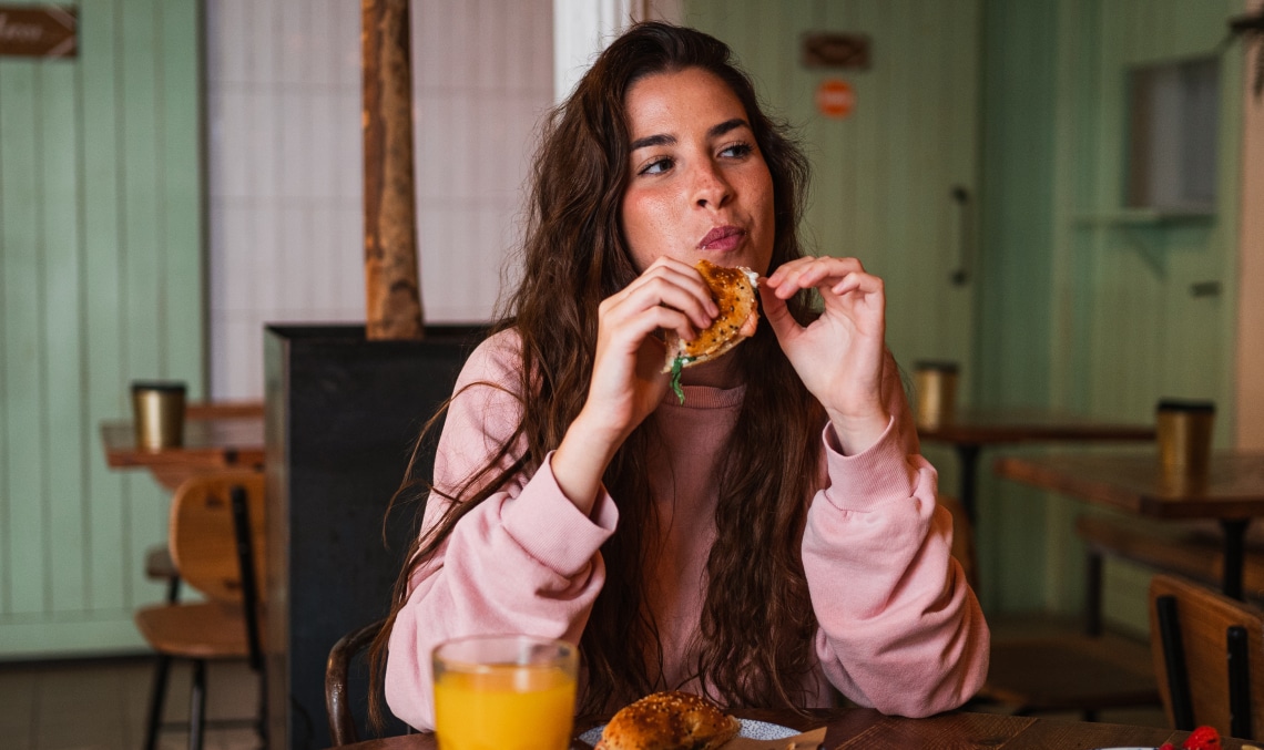 Borzasztóan hat a emésztőrendszerre a szakértő szerint, ha nem rágjuk meg elég alaposan az ételeket