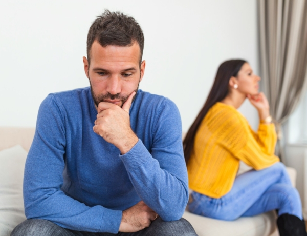 „Gyerek után elmaradt a szex” – 10 férfi arról, miért léptek félre