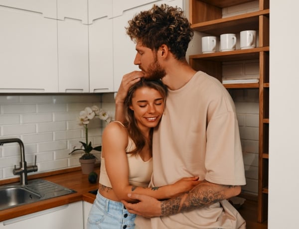 Ezt a furcsa szokást veszed fel, ha szerelmes vagy – csillagjegyed szerint 