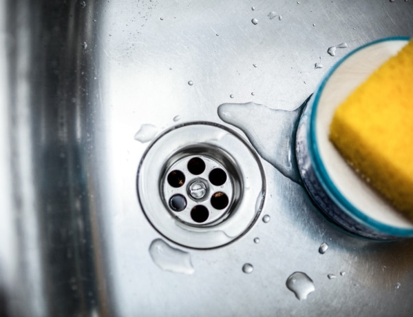 Így tisztítsd ki a lefolyót szódabikarbónával