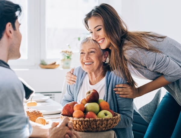 „A kislány örökre a szívembe lopta magát” – Mitől kedvelted meg a gyereked szerelmét?