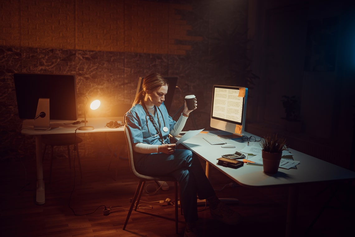 „Fény távozott a nő testéből” – 10 hátborzongató történet idősotthonok nővéreitől