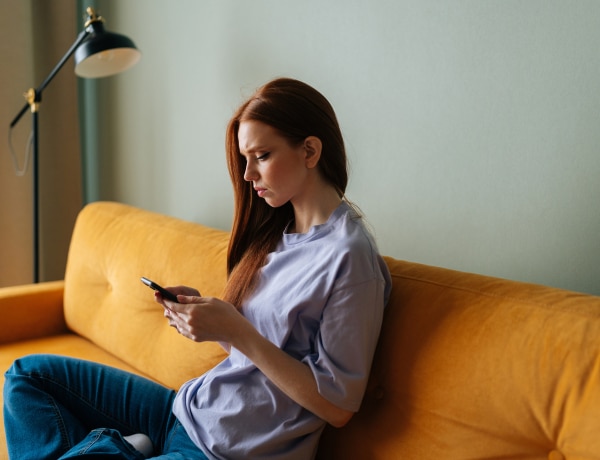 Ez az oka, hogy a mai fiatalok negyede soha nem veszi fel a telefonját