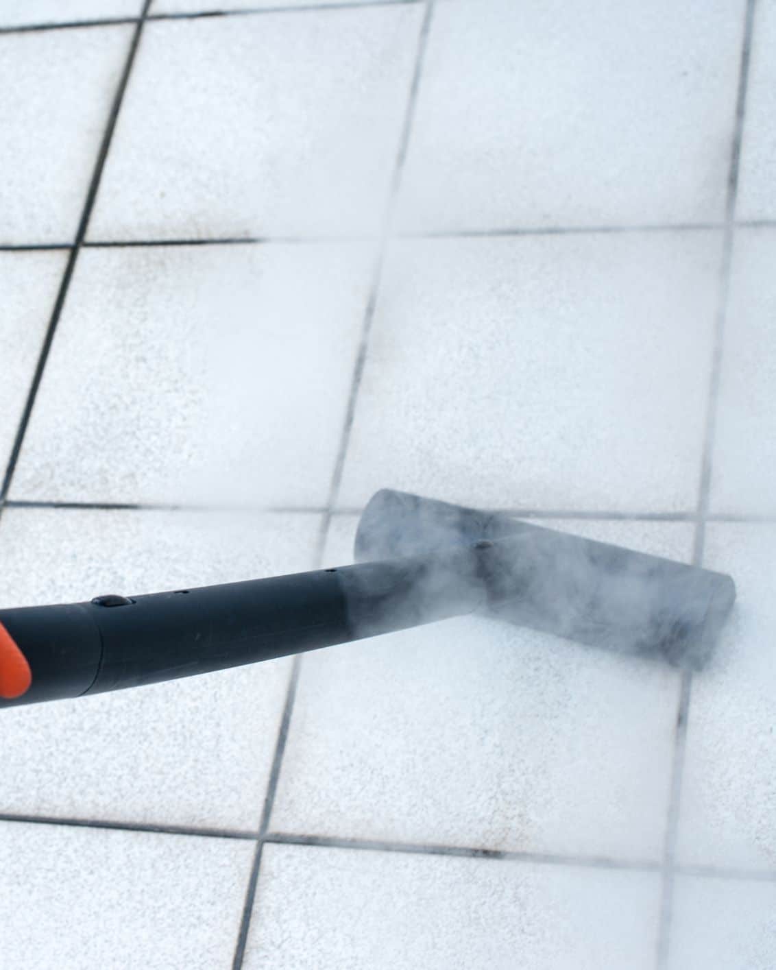A gőztisztítás kockázatai a fugánál