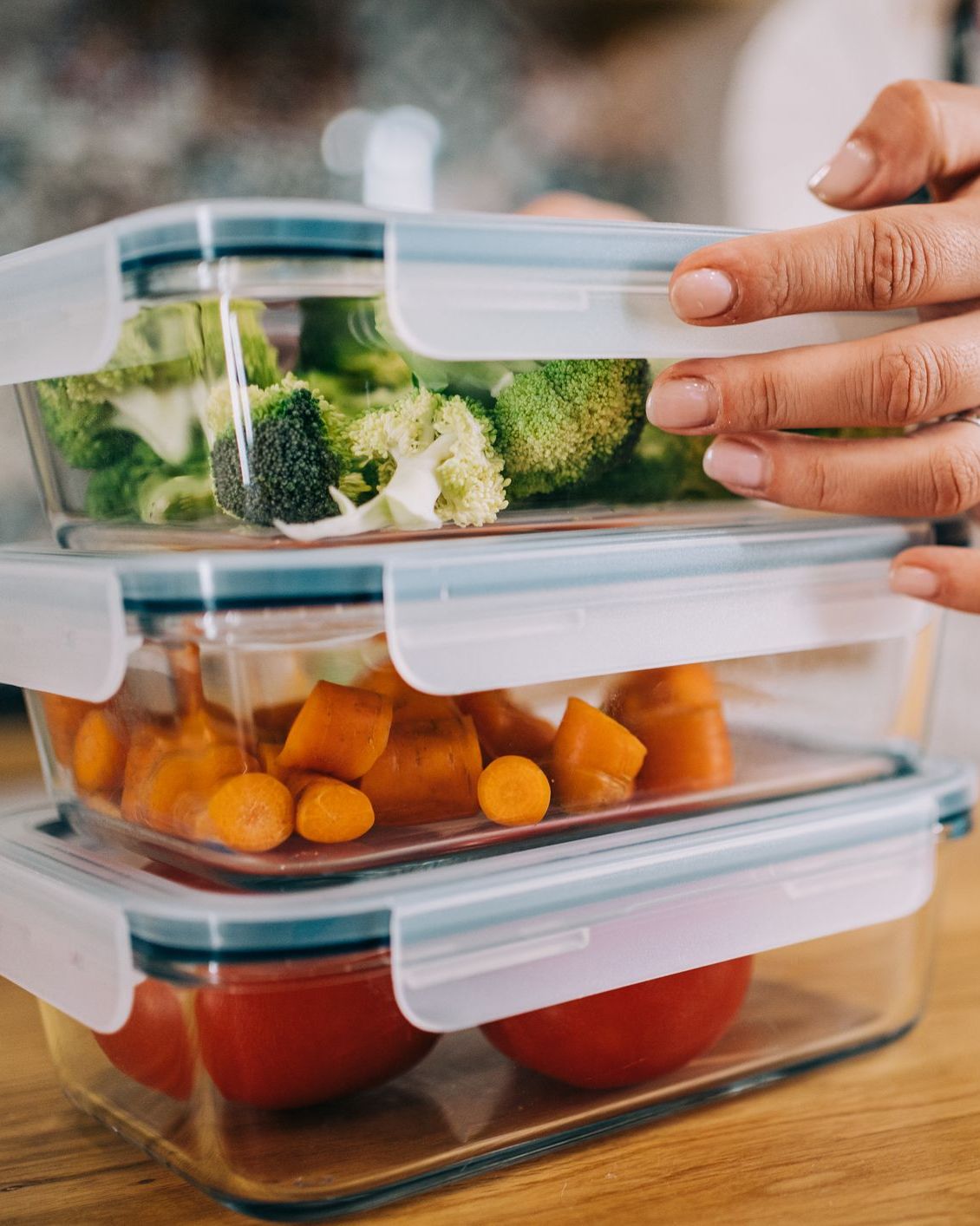 A műanyagban történő melegítést felejtsd el