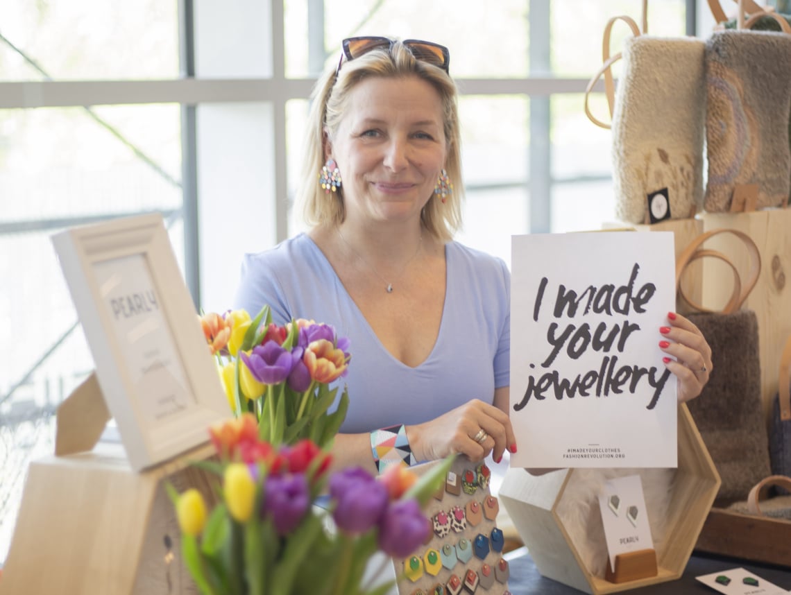 Juci 42 évesen lett divattervező, ma a PEARLY Budapest büszke tulajdonosa