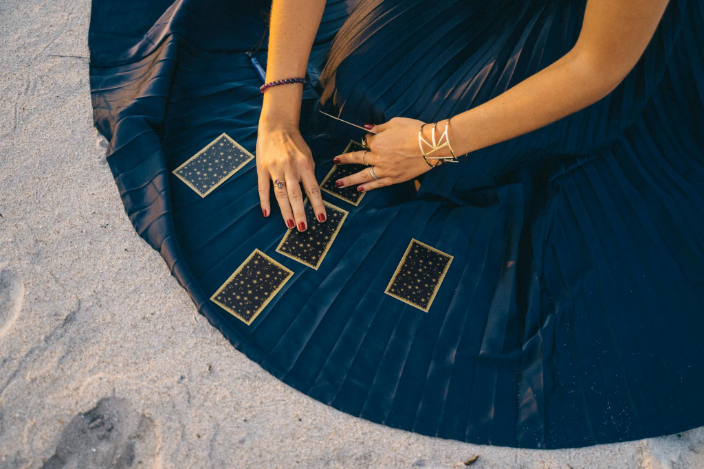 Ez a Tarot kártyád csillagjegyed szerint